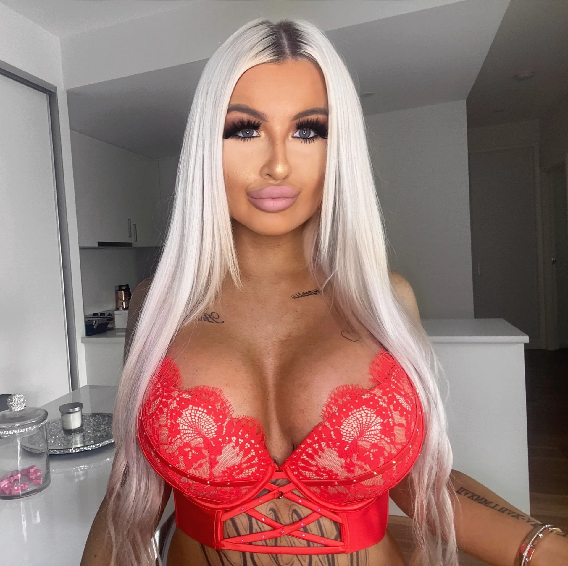blondebarbiebimb OnlyFans header