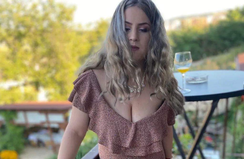 Beatrice OnlyFans header