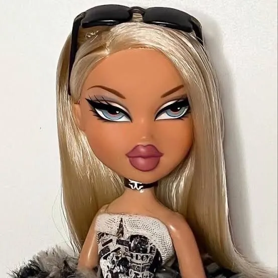 explicitly lyssie OnlyFans header