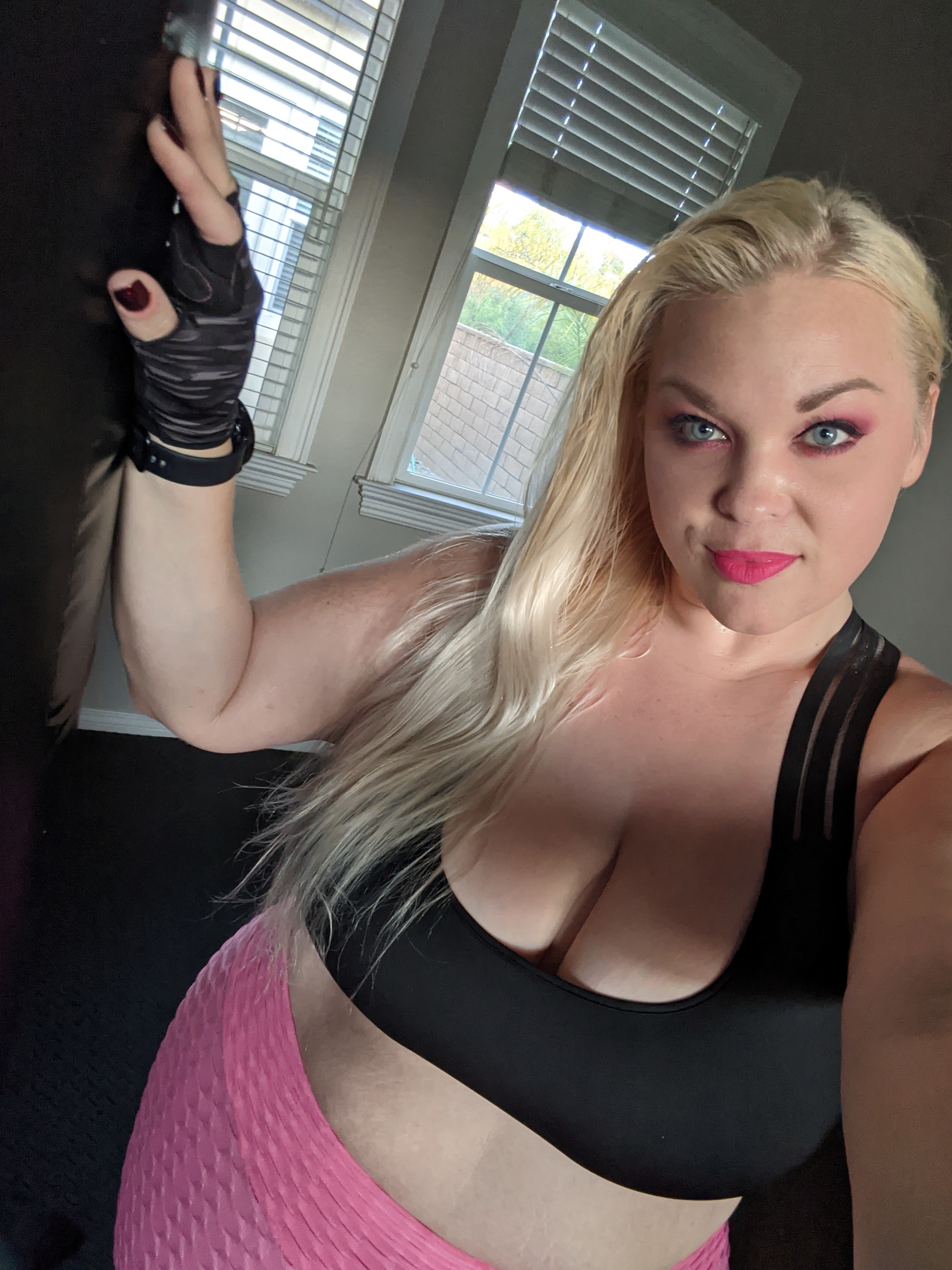 Blonde Brute OnlyFans