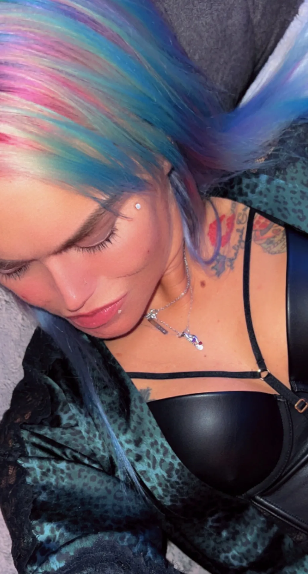 Platinum blonde bombshell