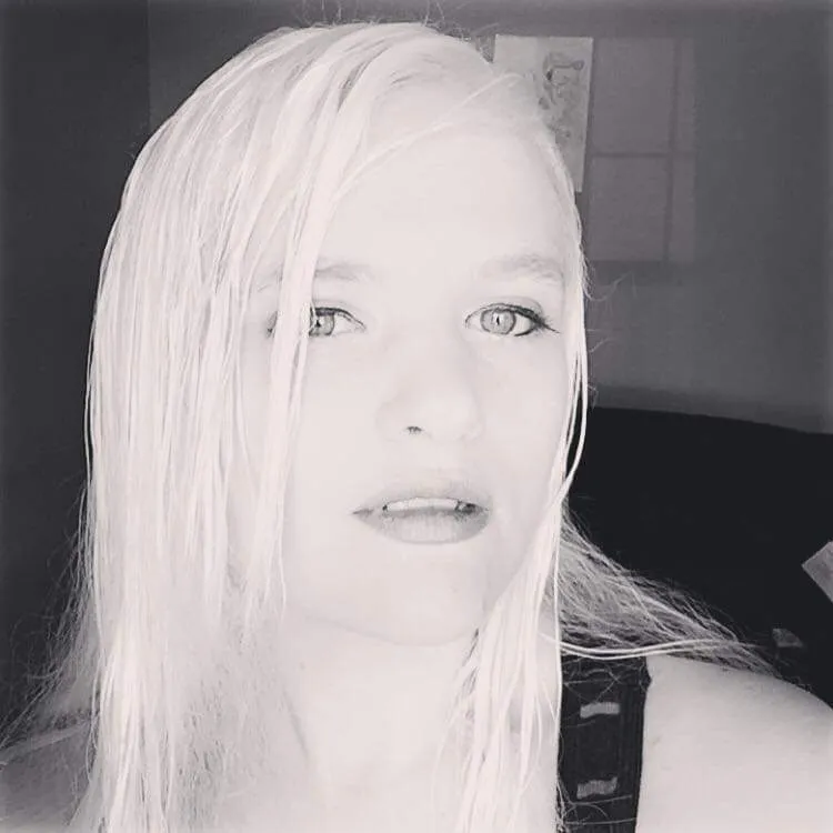 Blonde Selene OnlyFans header