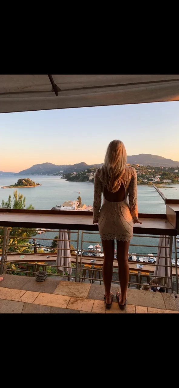 Frida OnlyFans header