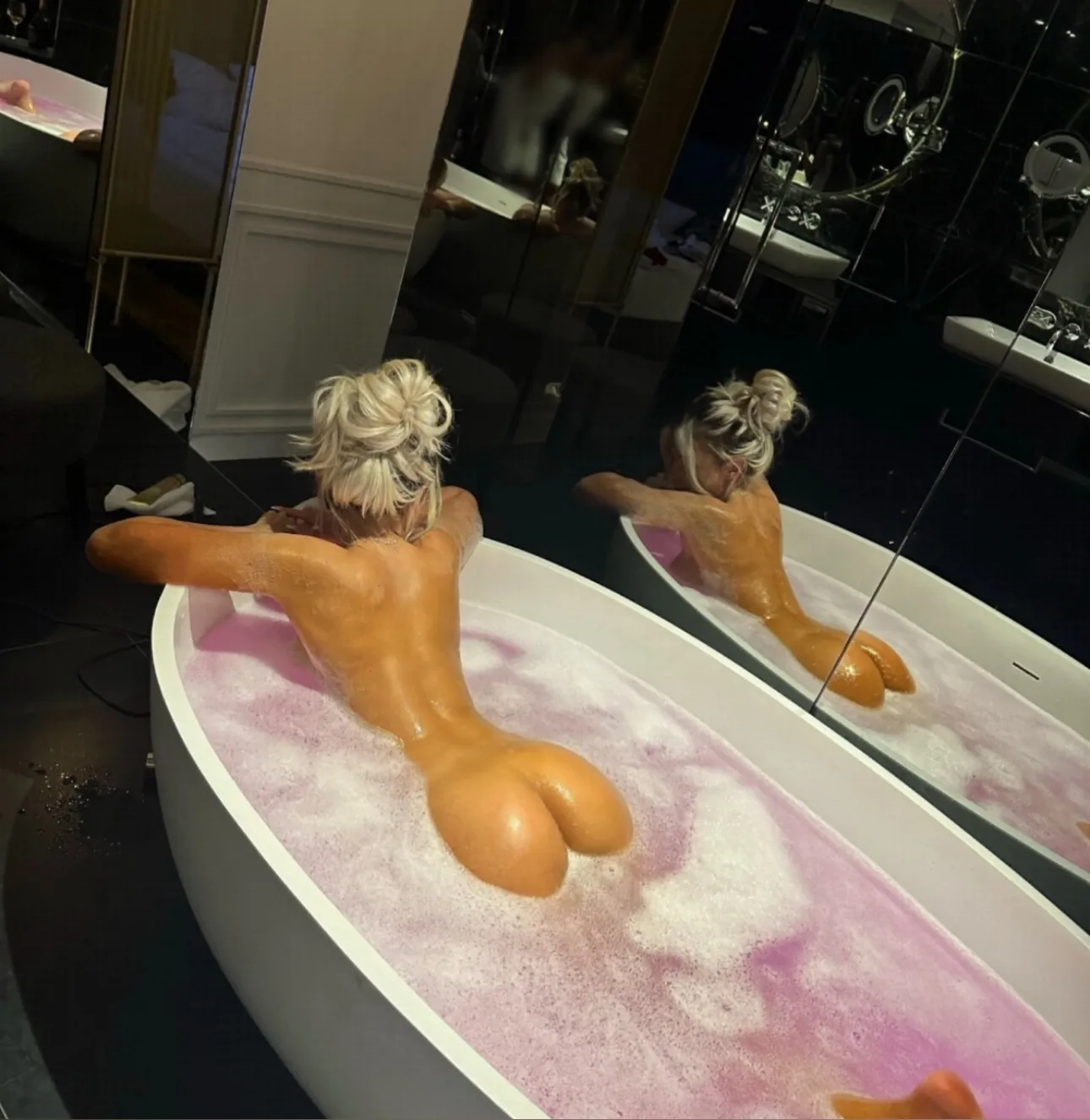 Blondish OnlyFans header