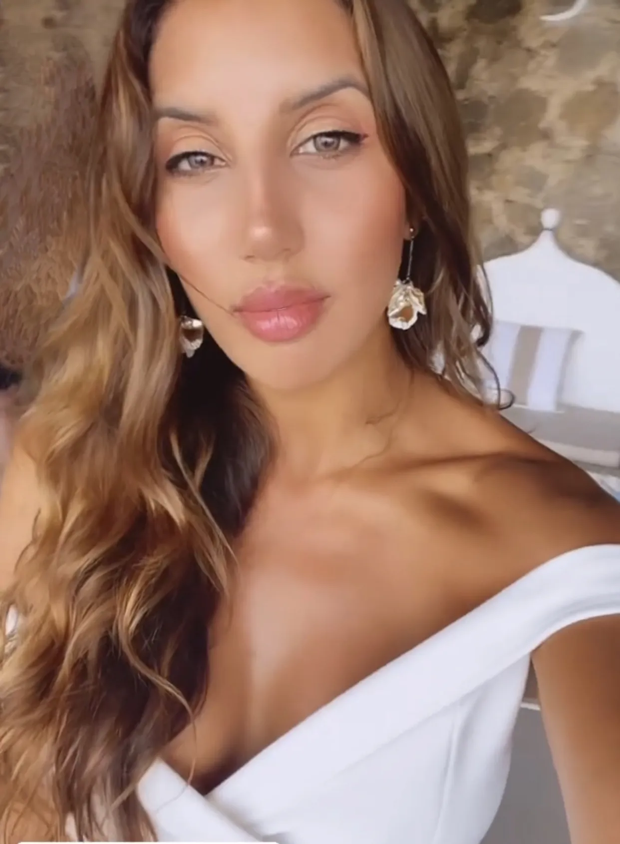 𝓐𝓷𝓷𝓪 𝓑𝓵𝓸𝓸𝓶