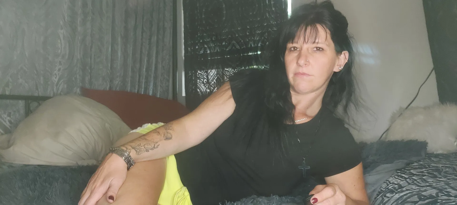 BELLA OnlyFans header