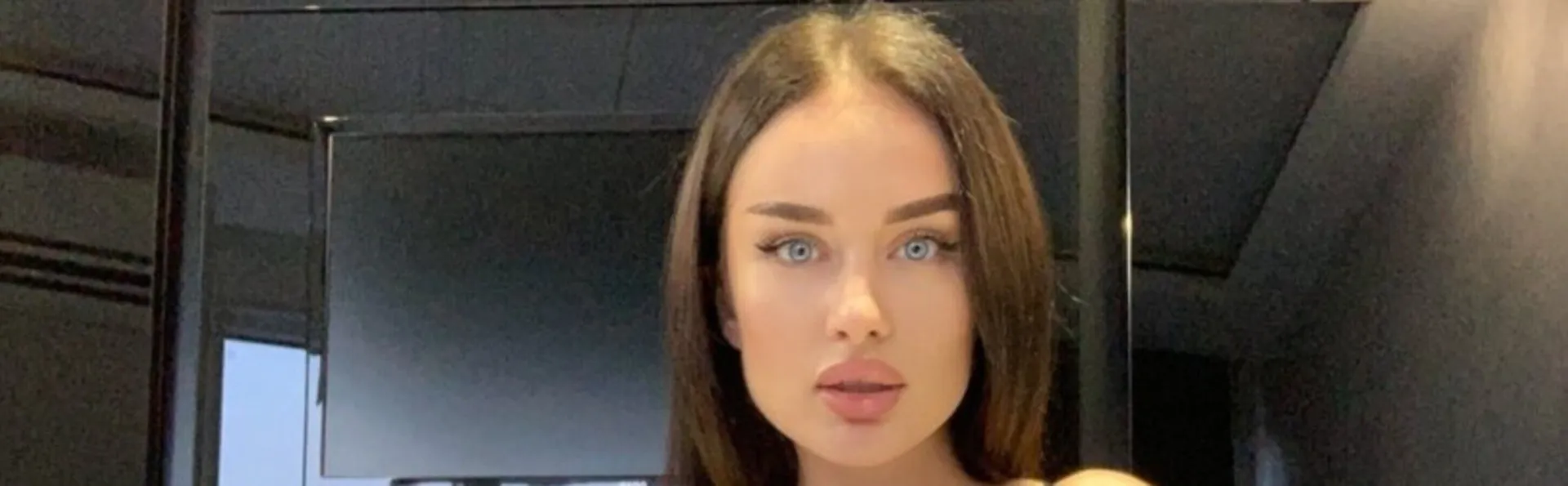 Suzie OnlyFans header