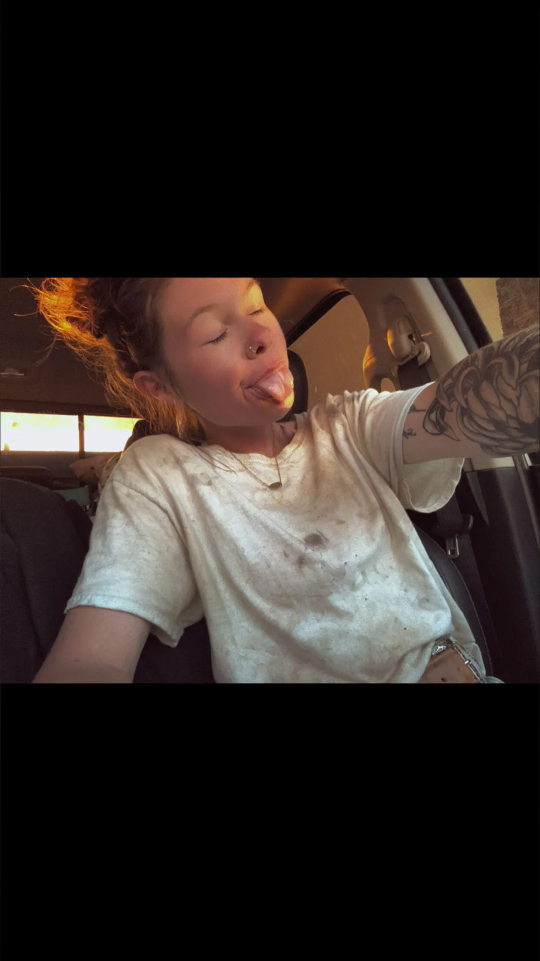 ᥫ᭡ ᴄ ʜ ʟ ᴏ ᴇ  ᥫ᭡