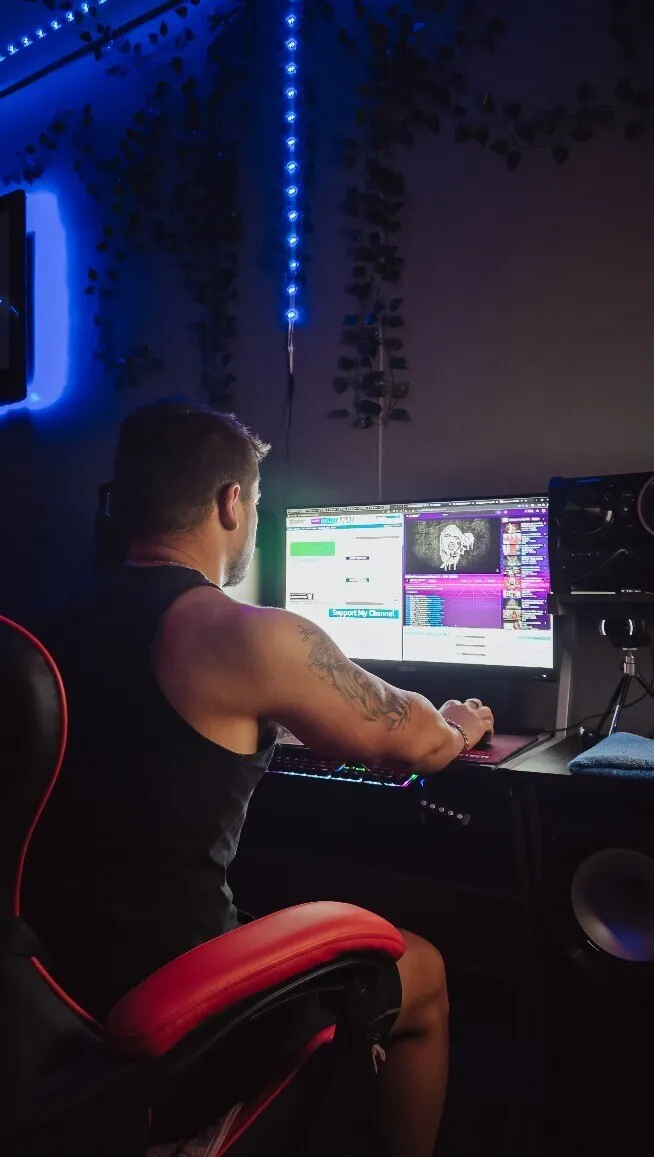 Blueeyeboy0 OnlyFans header