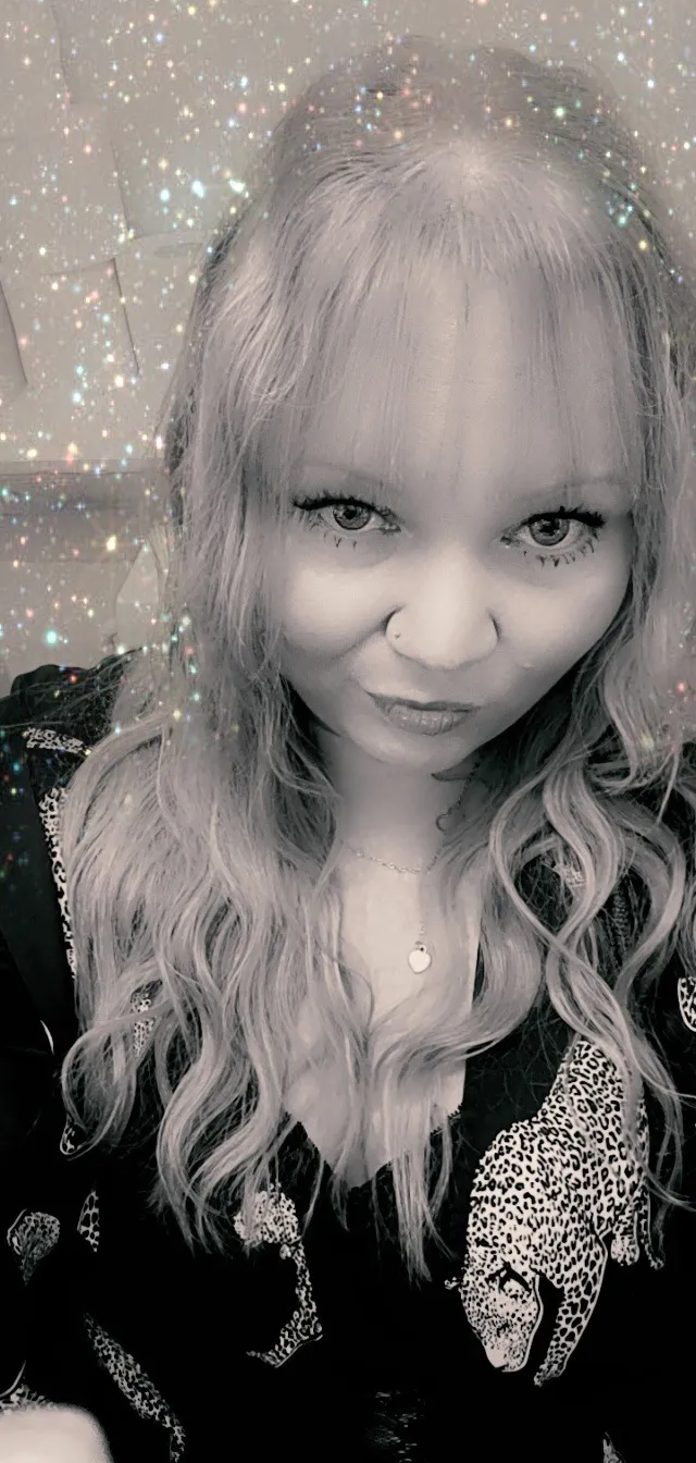 Blue eyed queen 👑