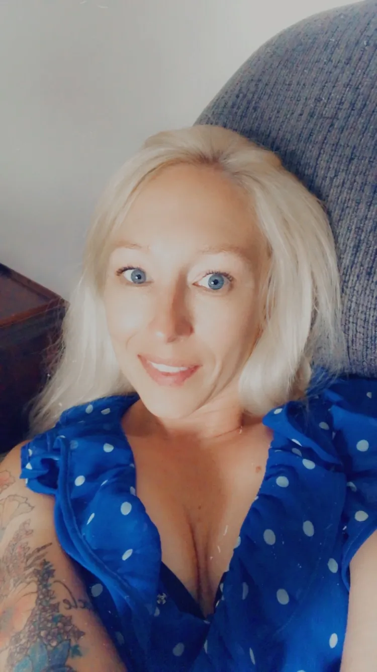 Blue eyes OnlyFans header