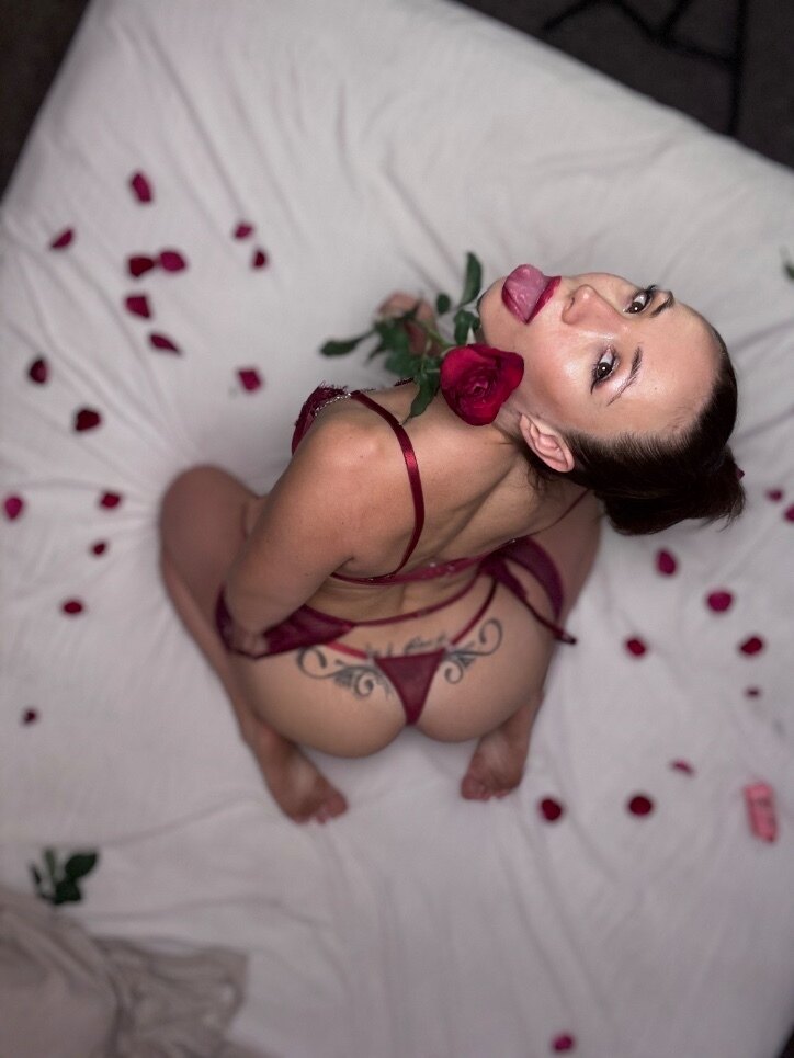 💙Lady Blue💙💦 QUEEN OF THE S Q U I R T💦 OnlyFans