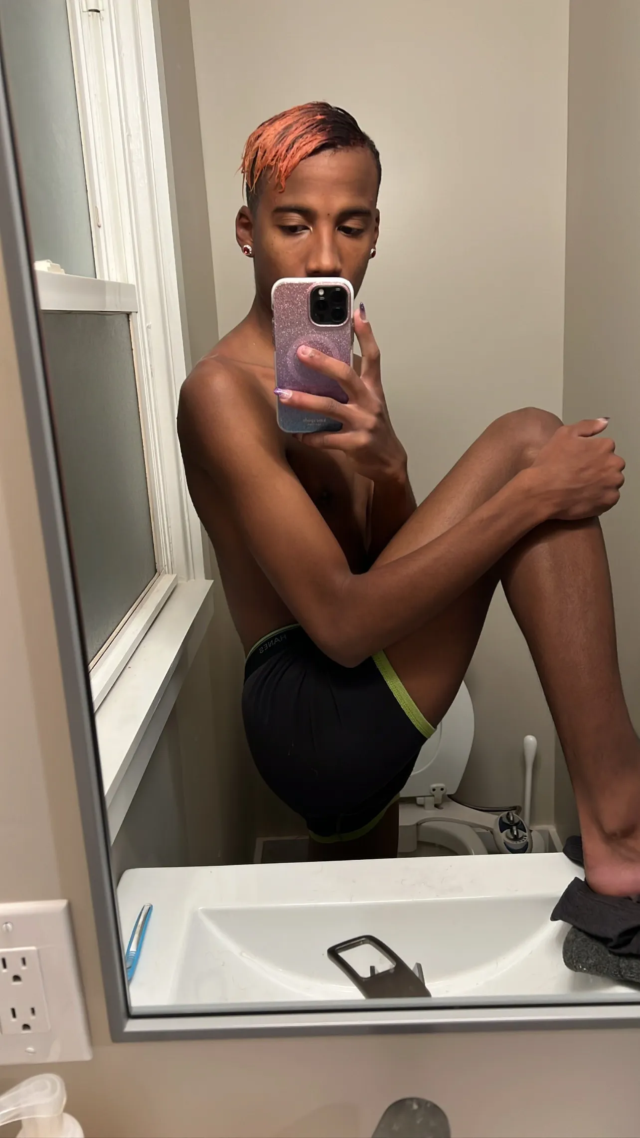 V R 🍪 OnlyFans header