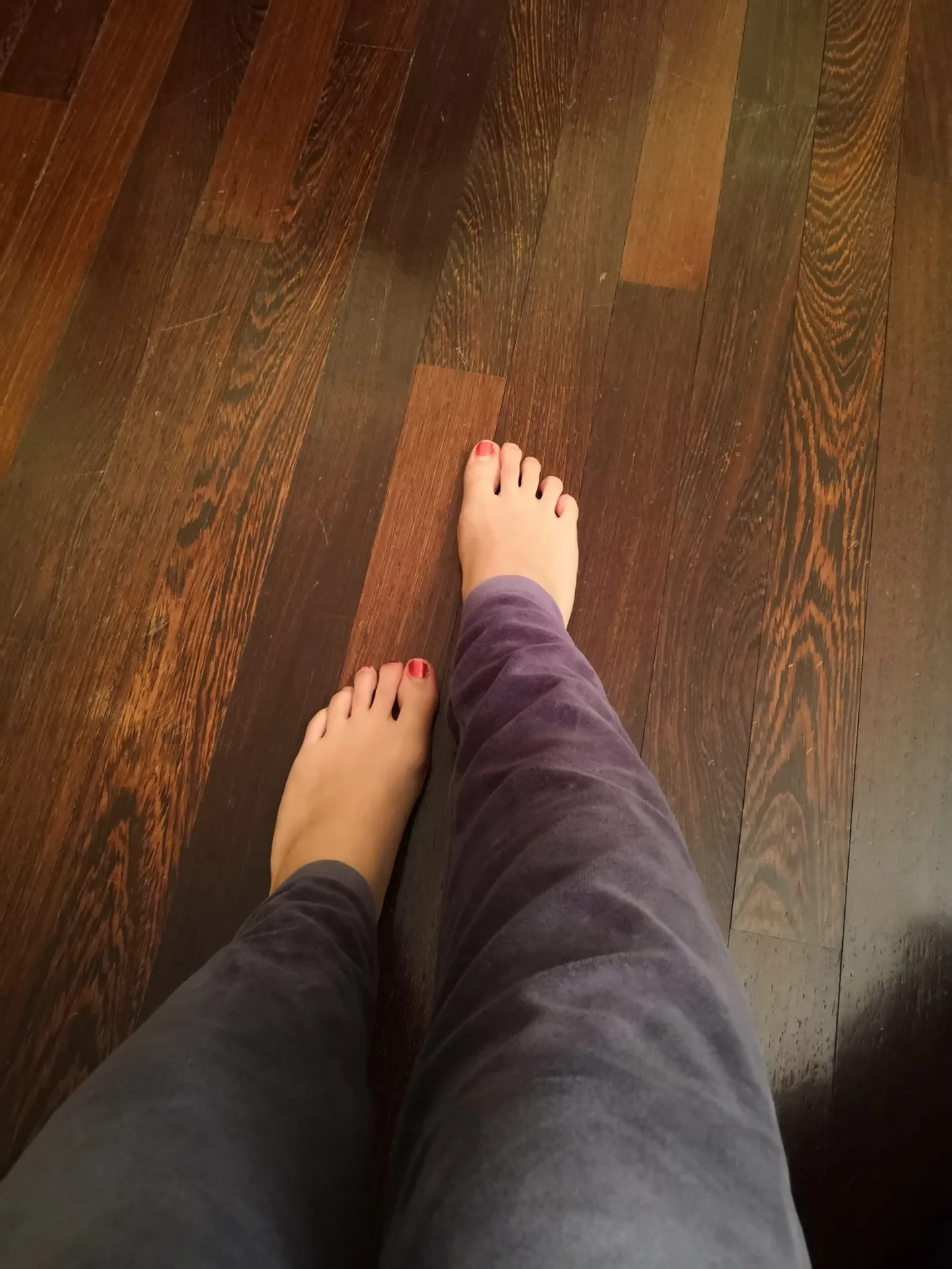 Blue eyed feet adventures👣💙🦪