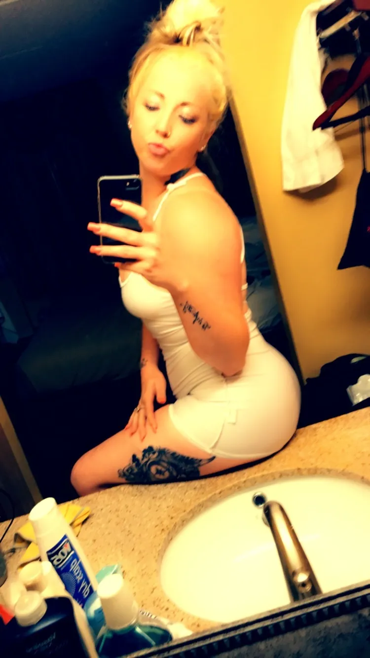 BELLE OnlyFans header