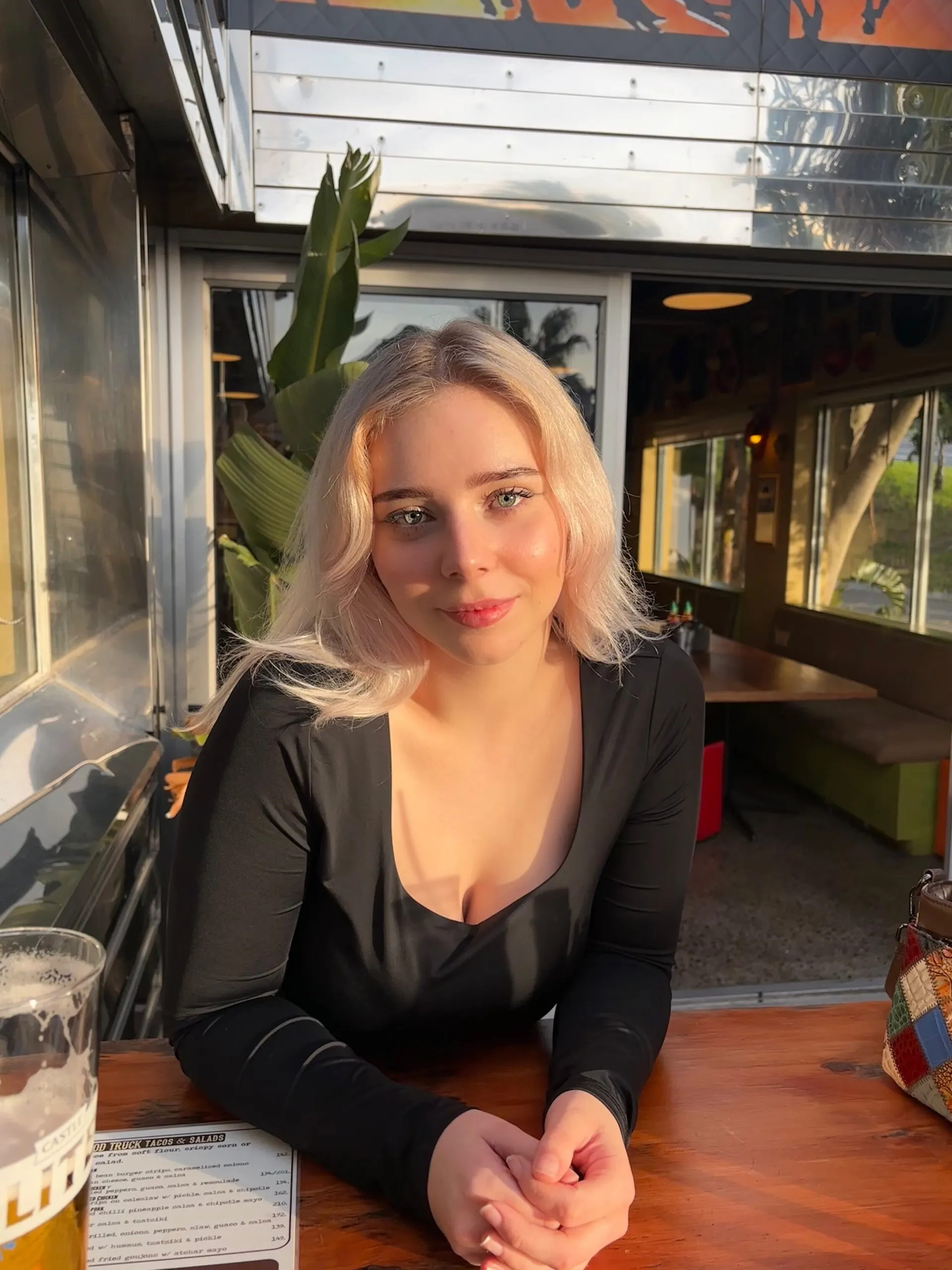 An with no E OnlyFans header