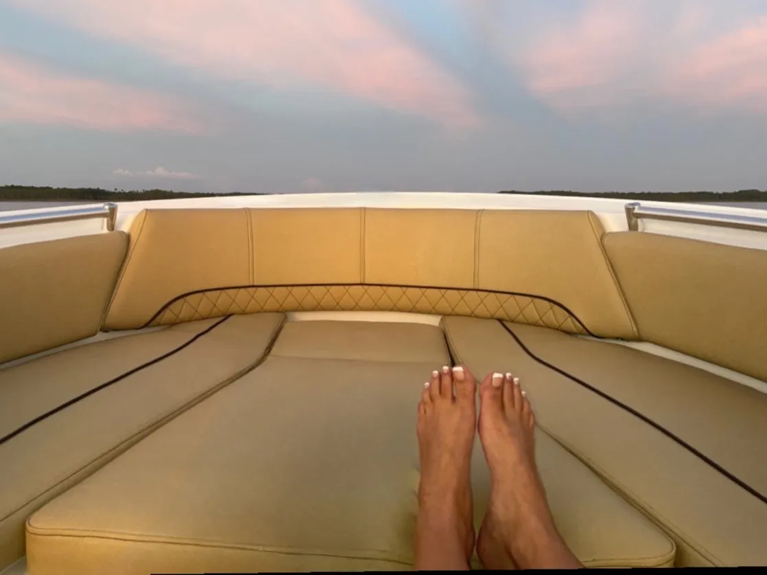 BOATS &amp; TOES