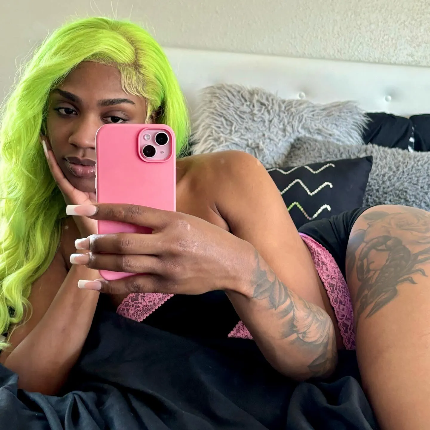 🧚🏾‍♀️ OnlyFans header