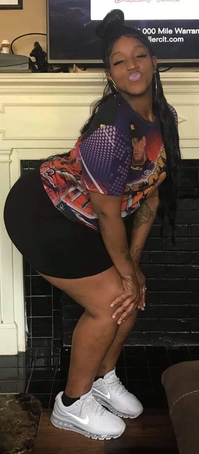 Ashley Owens OnlyFans header