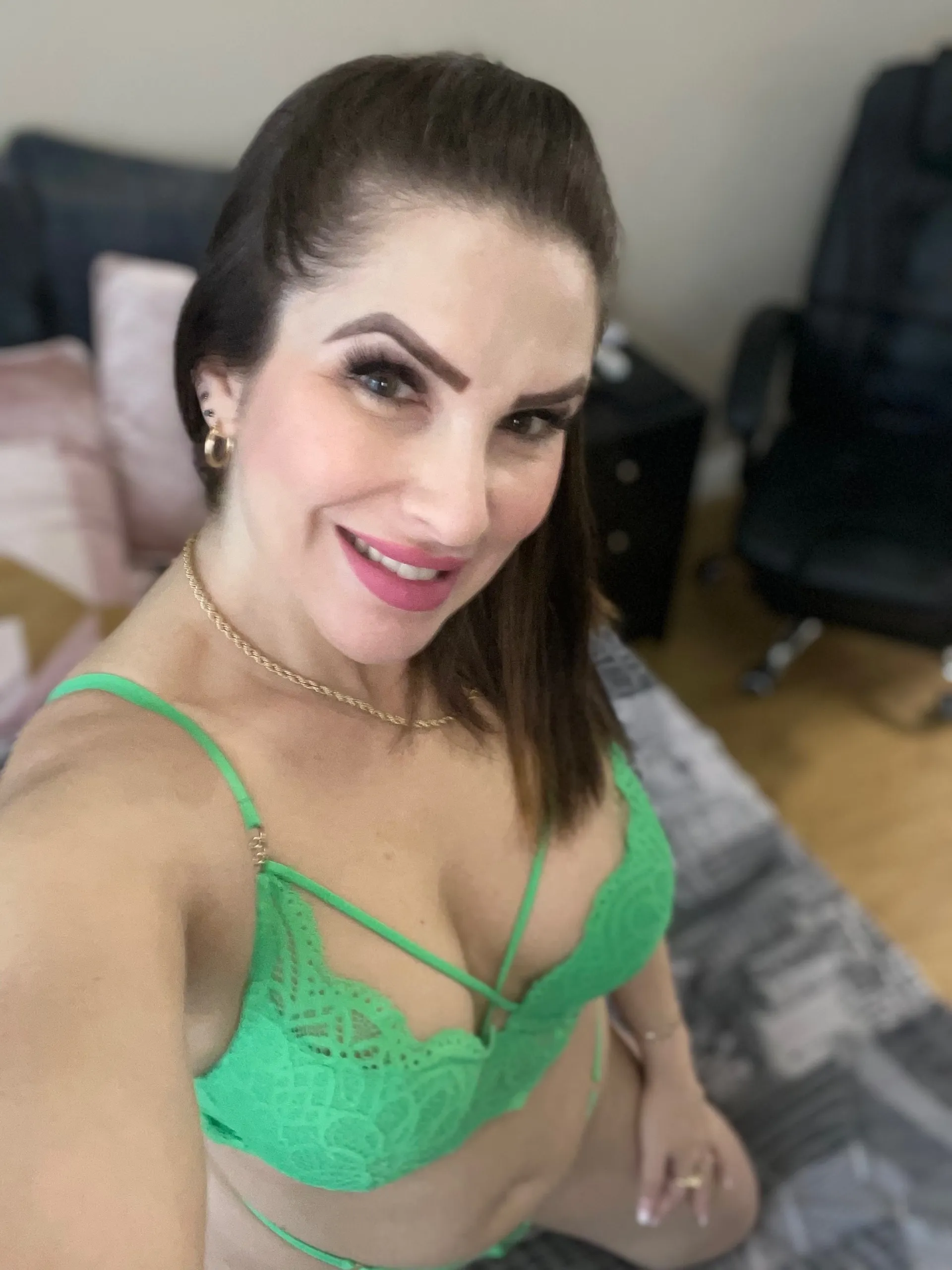 Mel sexy OnlyFans header