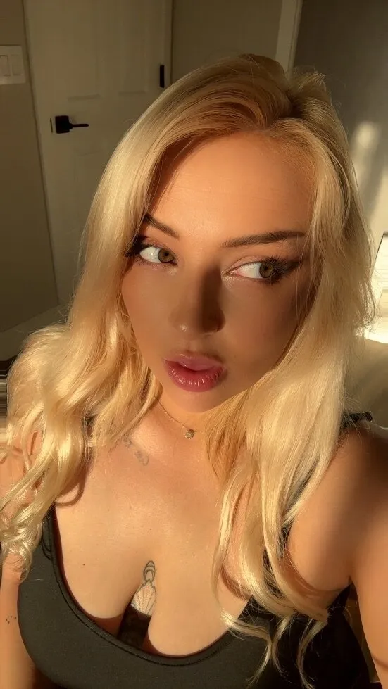 Bri Bolt 🐆👠🍦💋