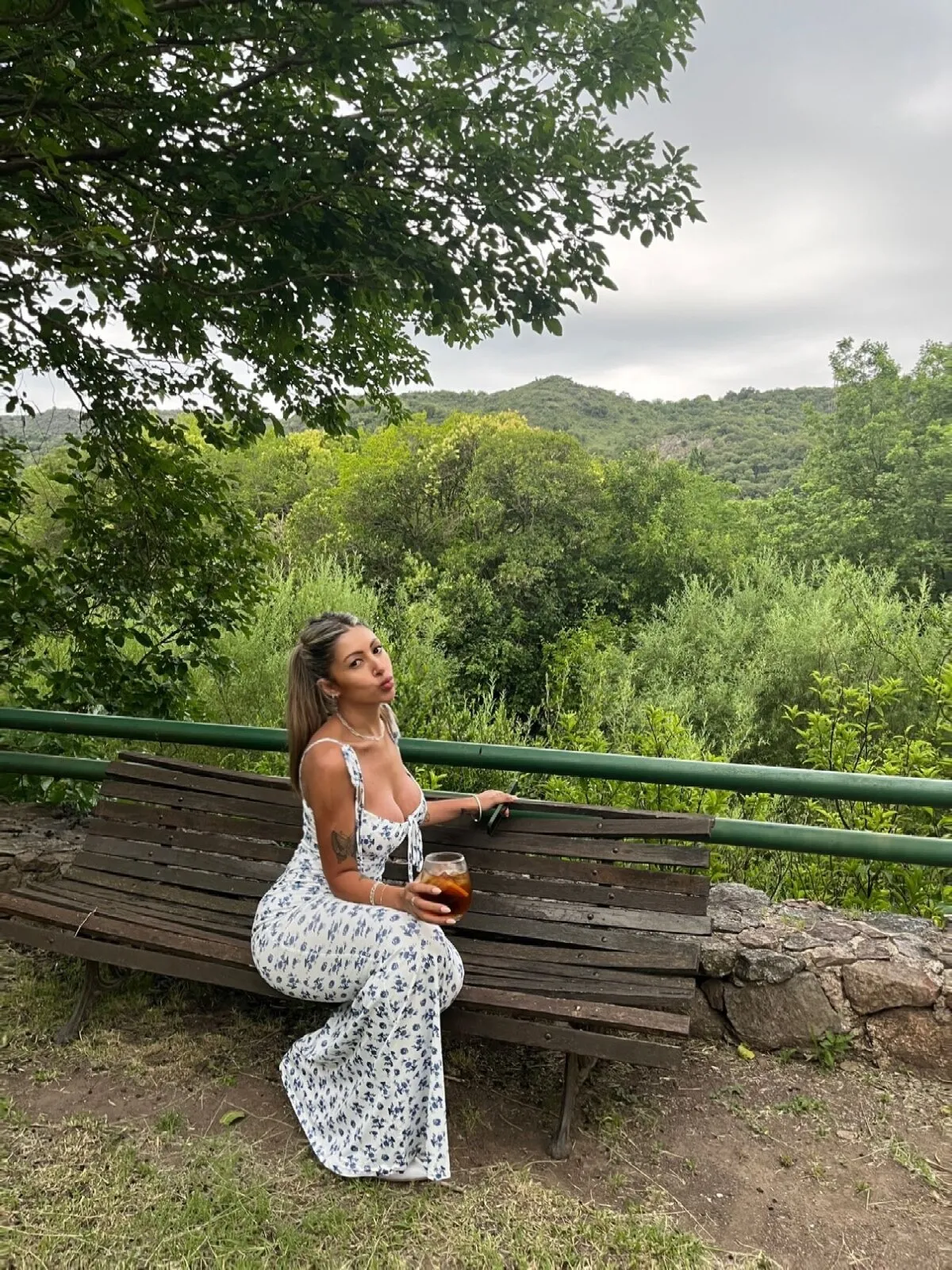 Mía Zambrano OnlyFans header