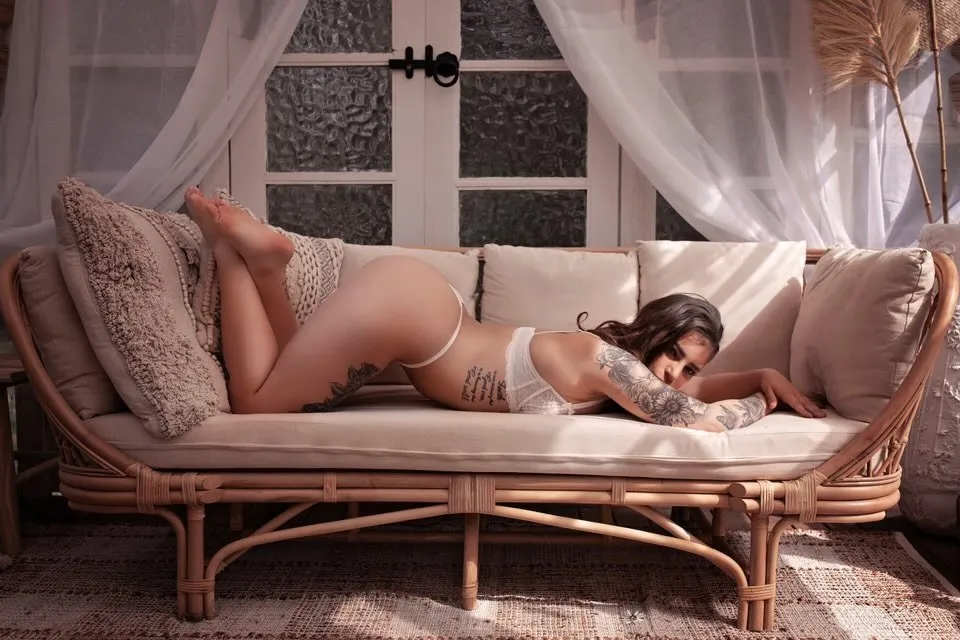 Sapphire 😘 OnlyFans header