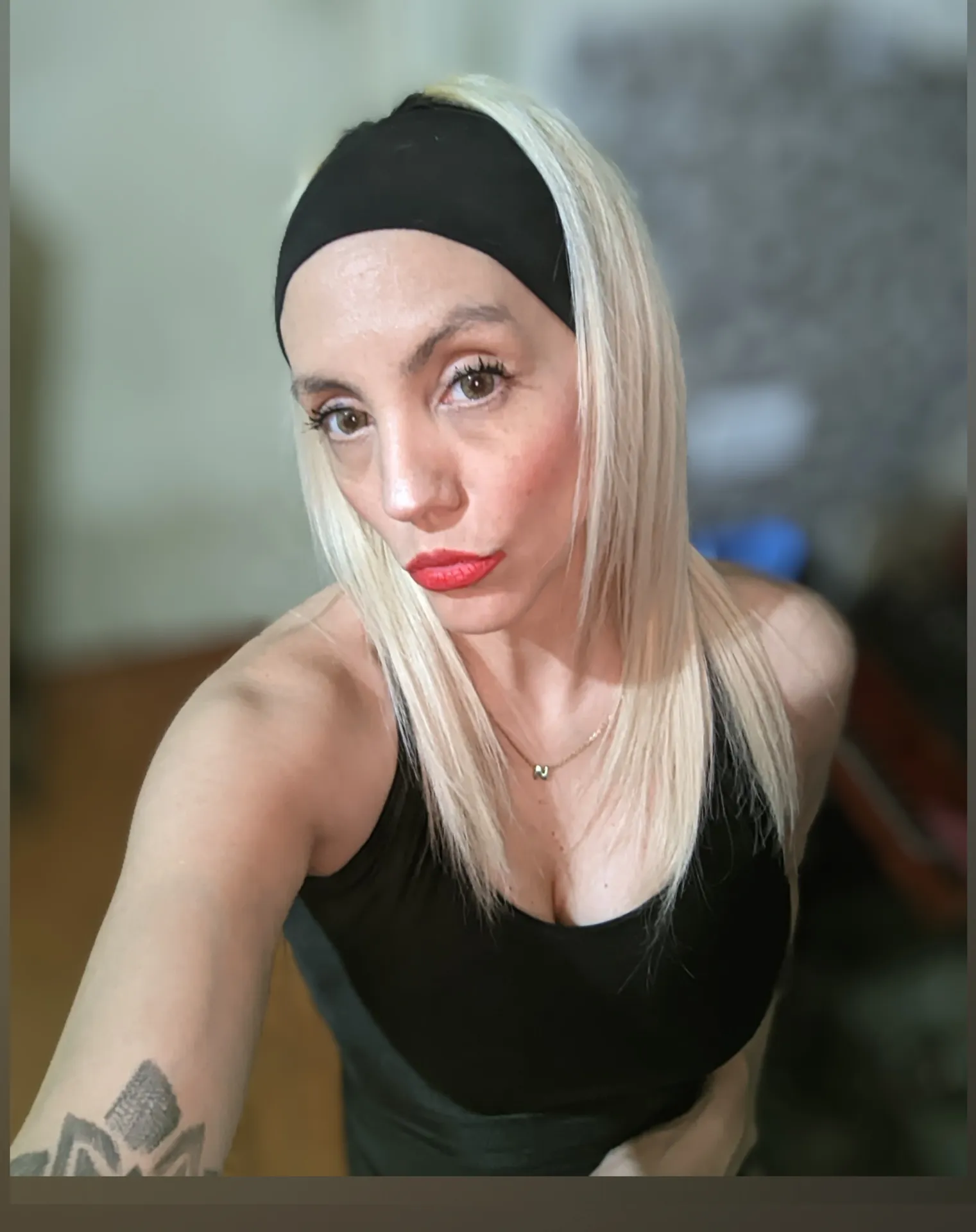 Lola:  👑 The queen 👑