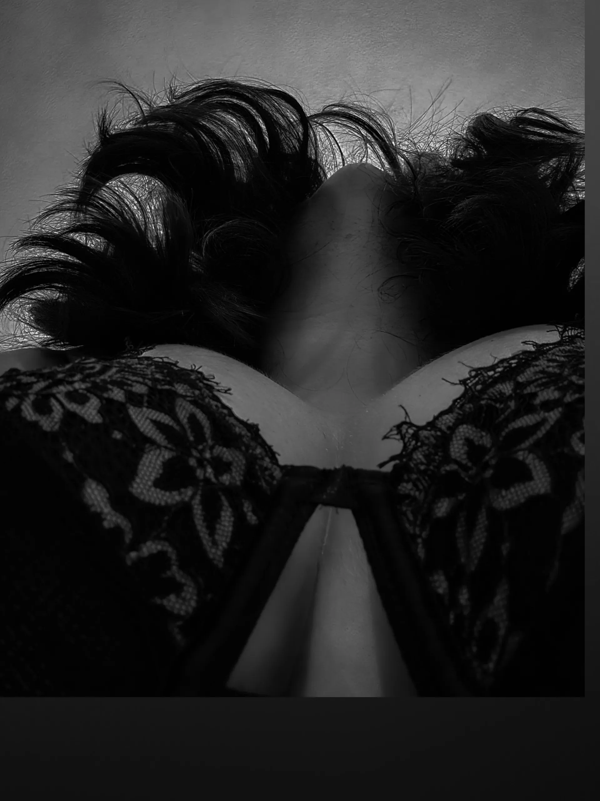 Bushee OnlyFans header