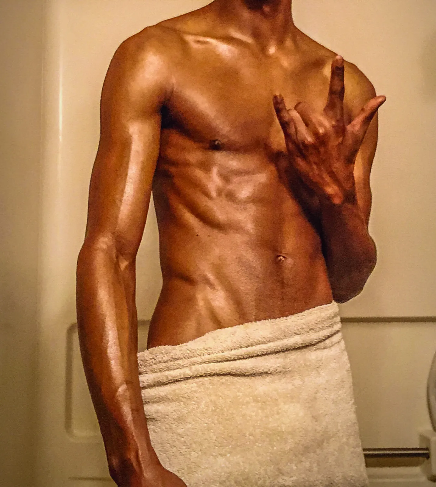 𝐁𝐔𝐒𝐒𝐘𝐁𝐄𝐀𝐓𝐄𝐑𝐀𝐓𝐋 😈