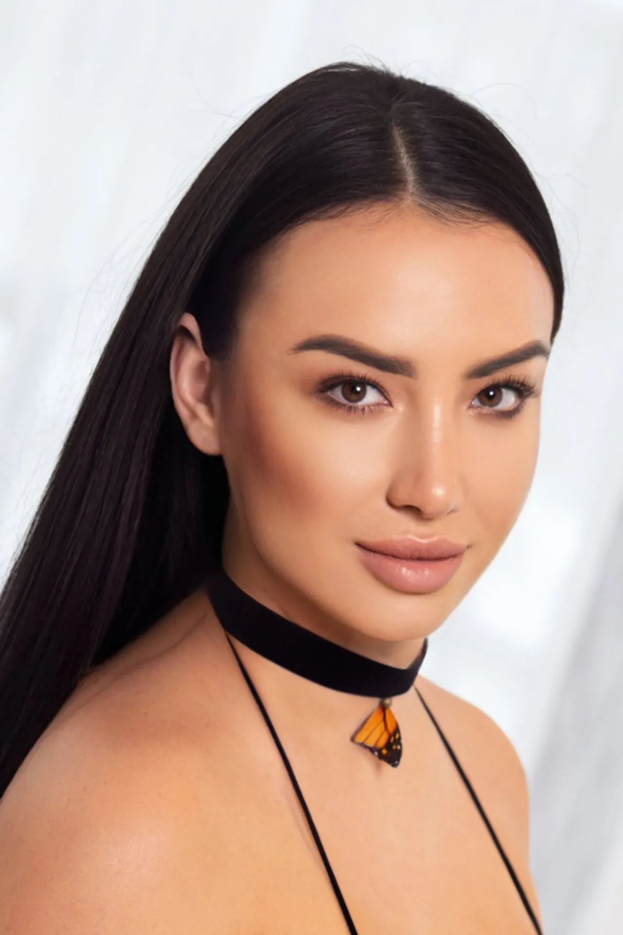 Busty Brunette Regina