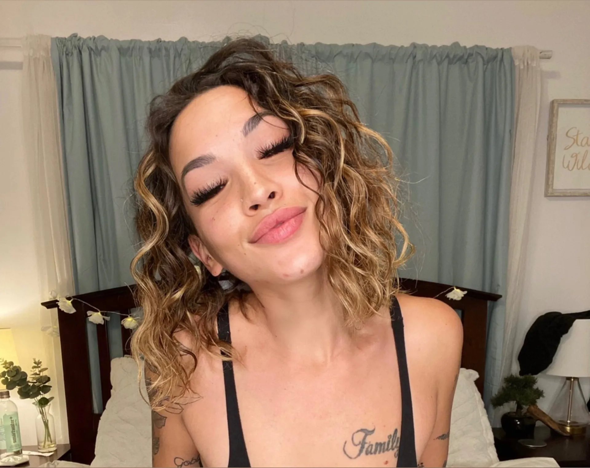 𝙁𝙞𝙡𝙞𝙥𝙞𝙣𝙖 𝙄𝙣 𝙂𝙧𝙖𝙙 𝙎𝙘𝙝𝙤𝙤𝙡!