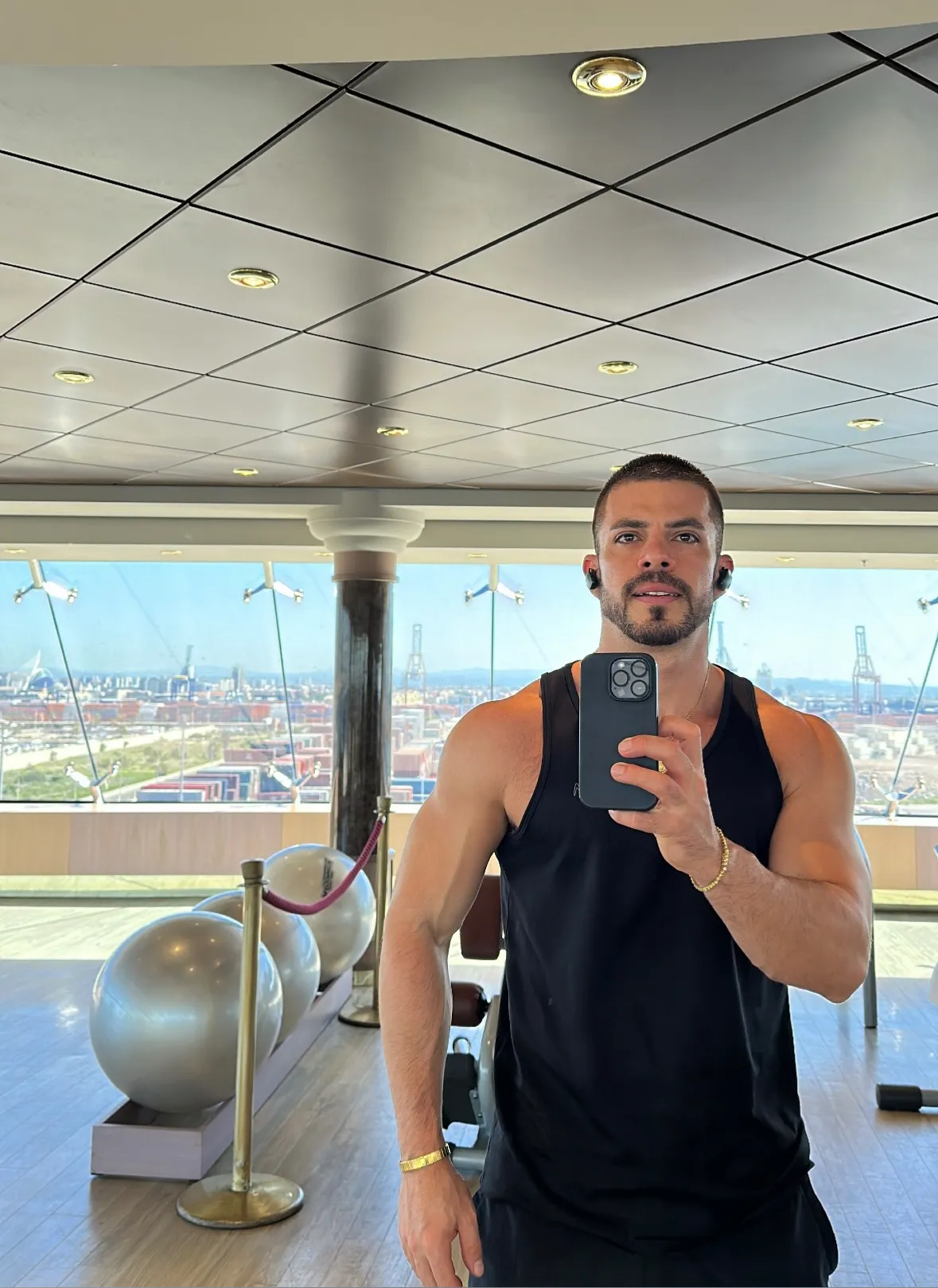 carlitos17bcn OnlyFans header