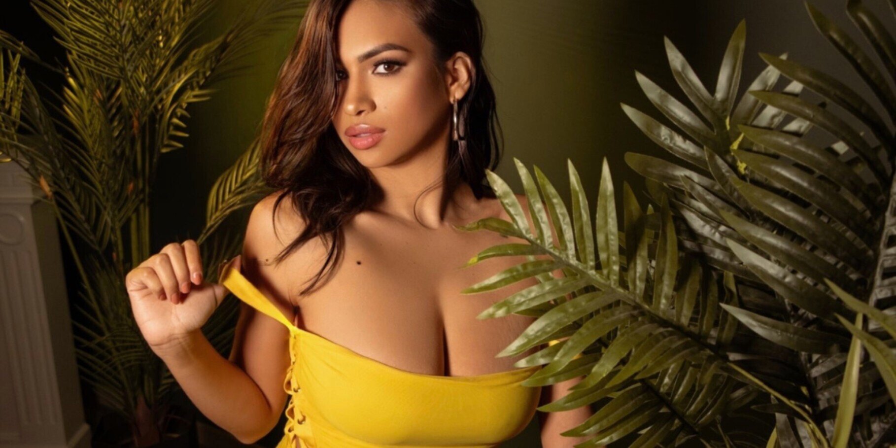 Caro Moncada ✨ OnlyFans header