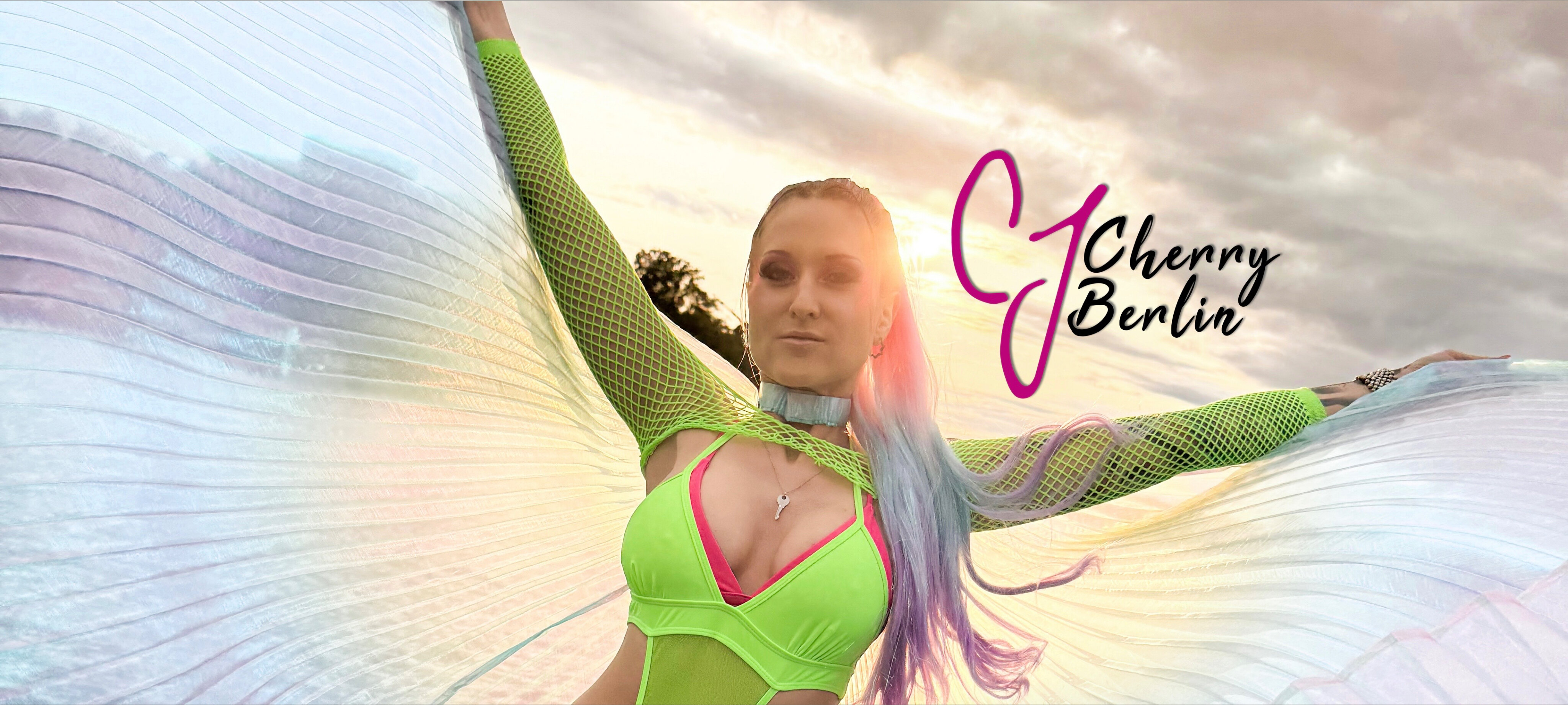 cherry.berlin OnlyFans header