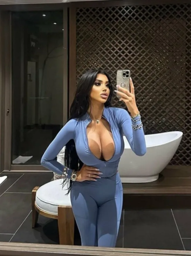 Chloe Khan 💅