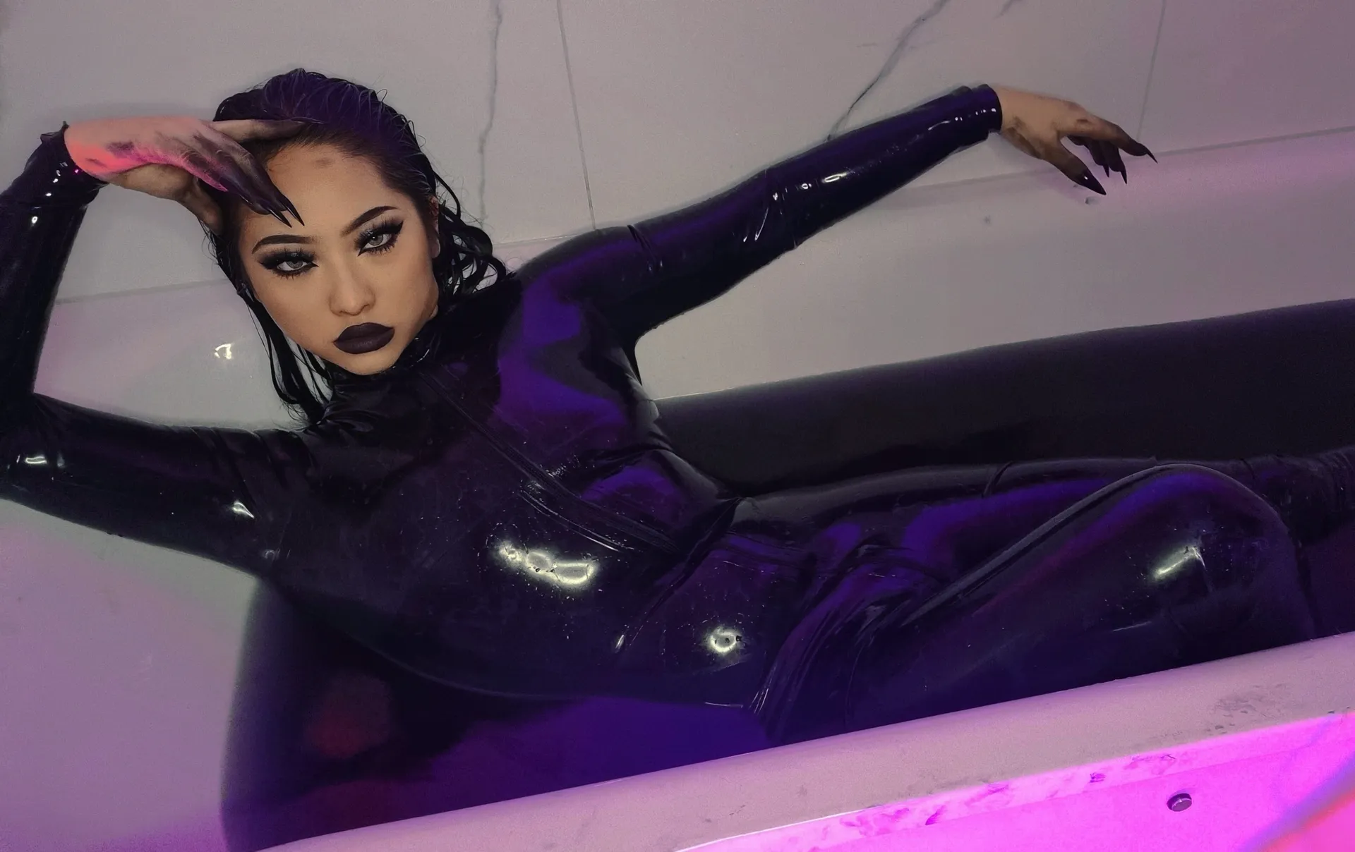 claudiahon OnlyFans header