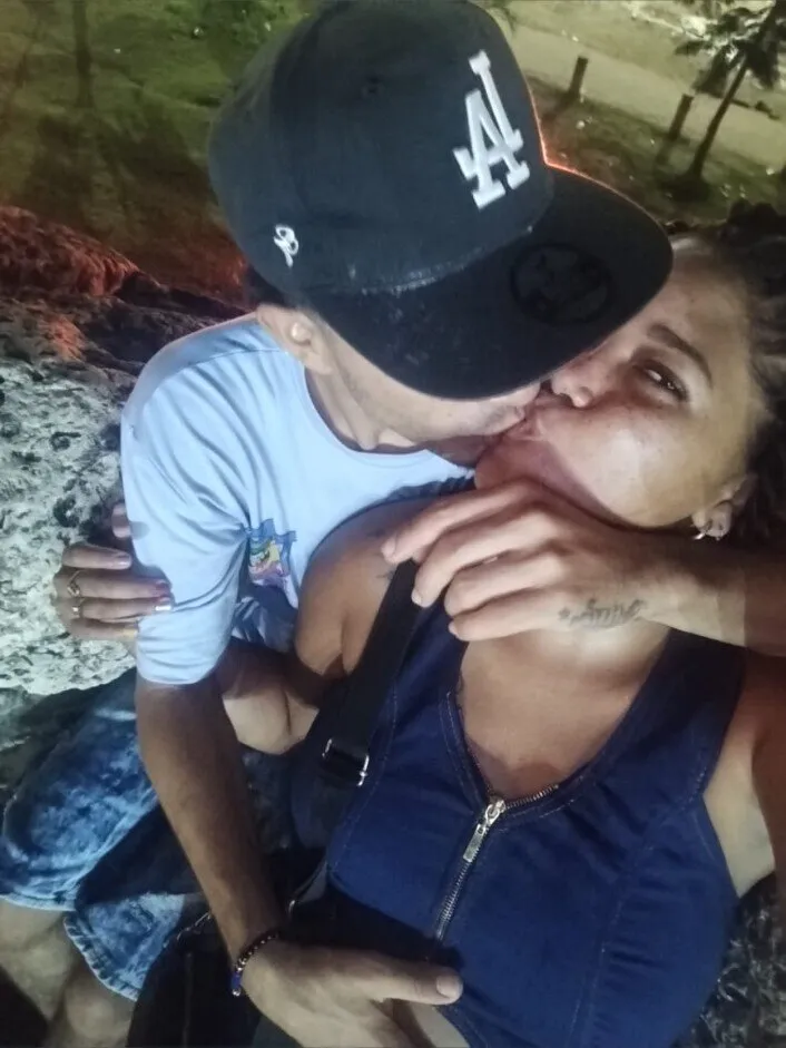 (royal couple) coffee with milk