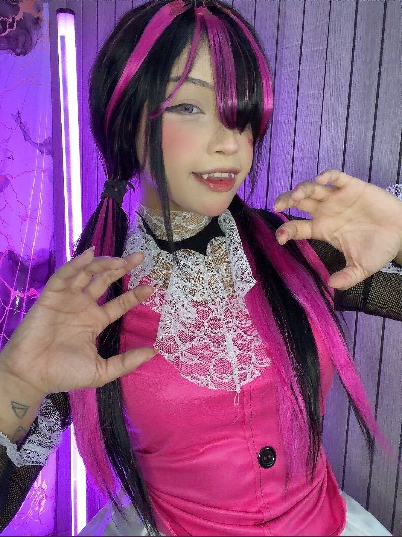 𝕸𝖎𝖆 ~ 𝐒𝐩𝐨𝐨𝐤𝐲 𝐃𝐞𝐦𝐨𝐧 🖤