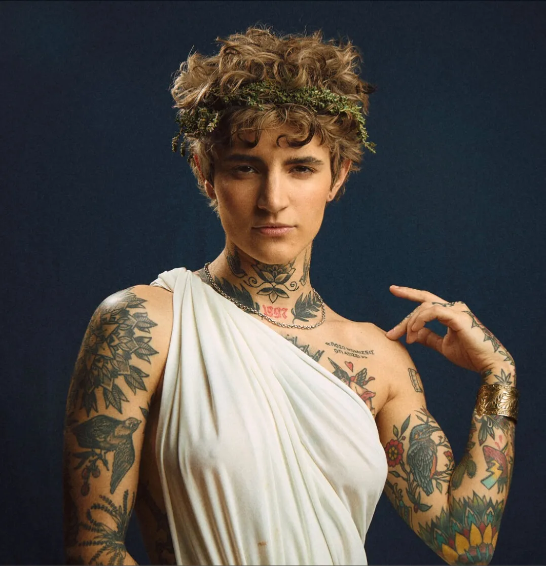 ❤︎ ɢʀᴇᴇᴋ ᴛᴏᴍʙᴏʏ ❤︎