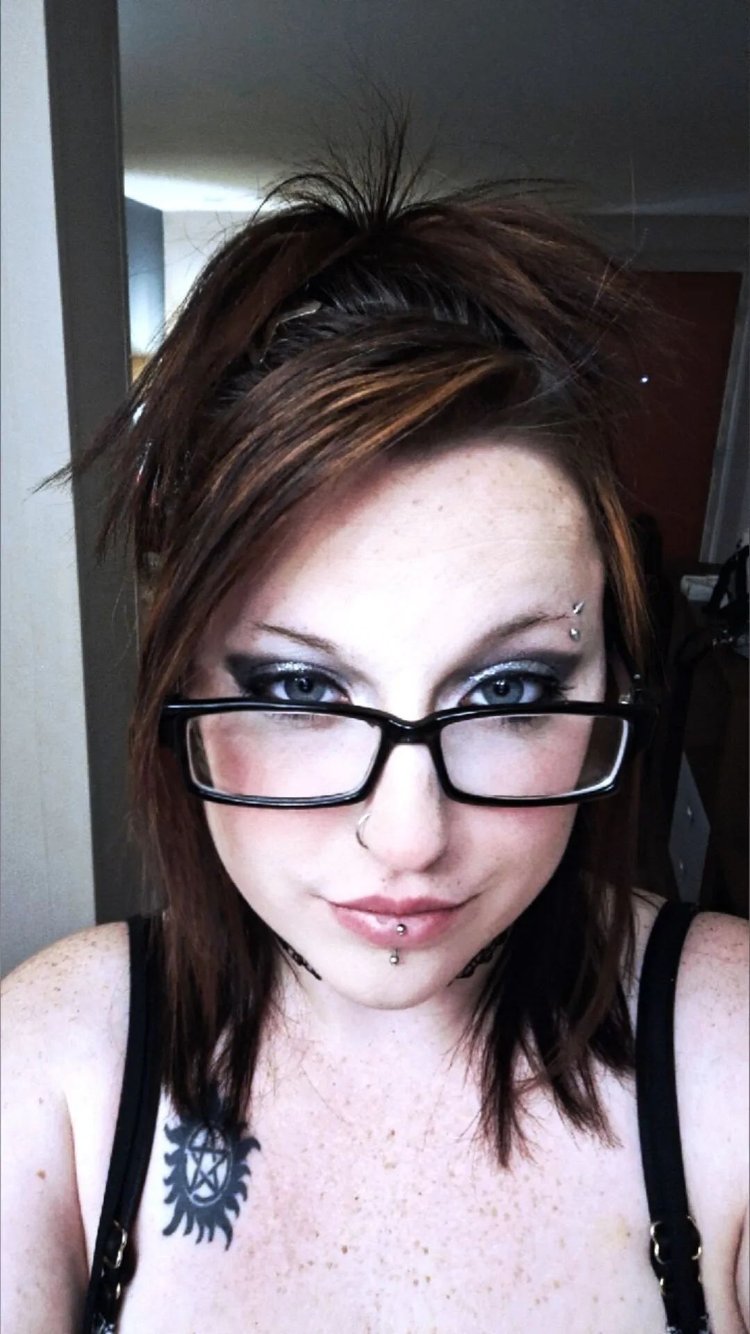 ⭒✮ 𝖊𝖑𝖆𝖎𝖓𝖊 ✮⭒