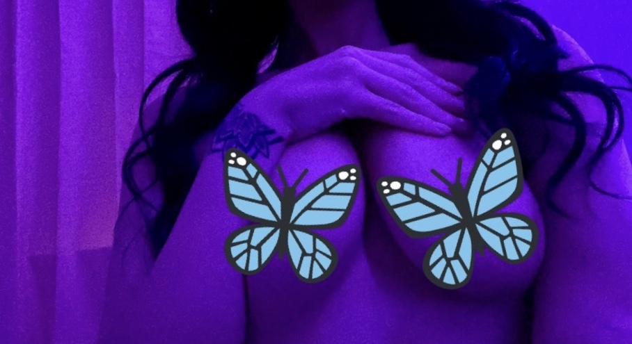 Elle OnlyFans header