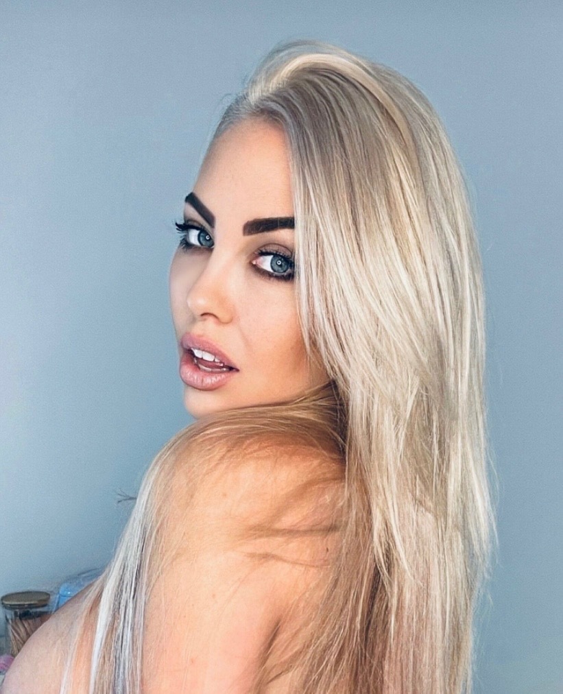 EVIE LEANA 😽 ONLINE NOW OnlyFans