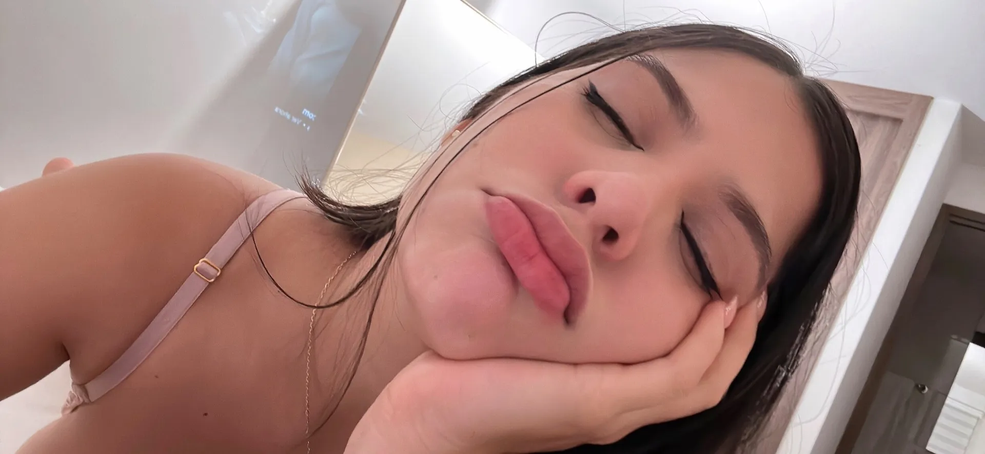 Ḷaura Cookie OnlyFans header