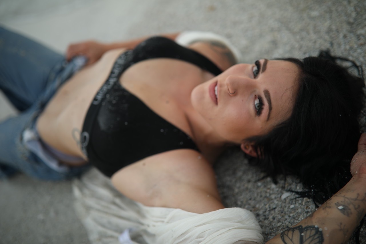 Julia OnlyFans header