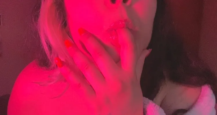 F A M A OnlyFans header