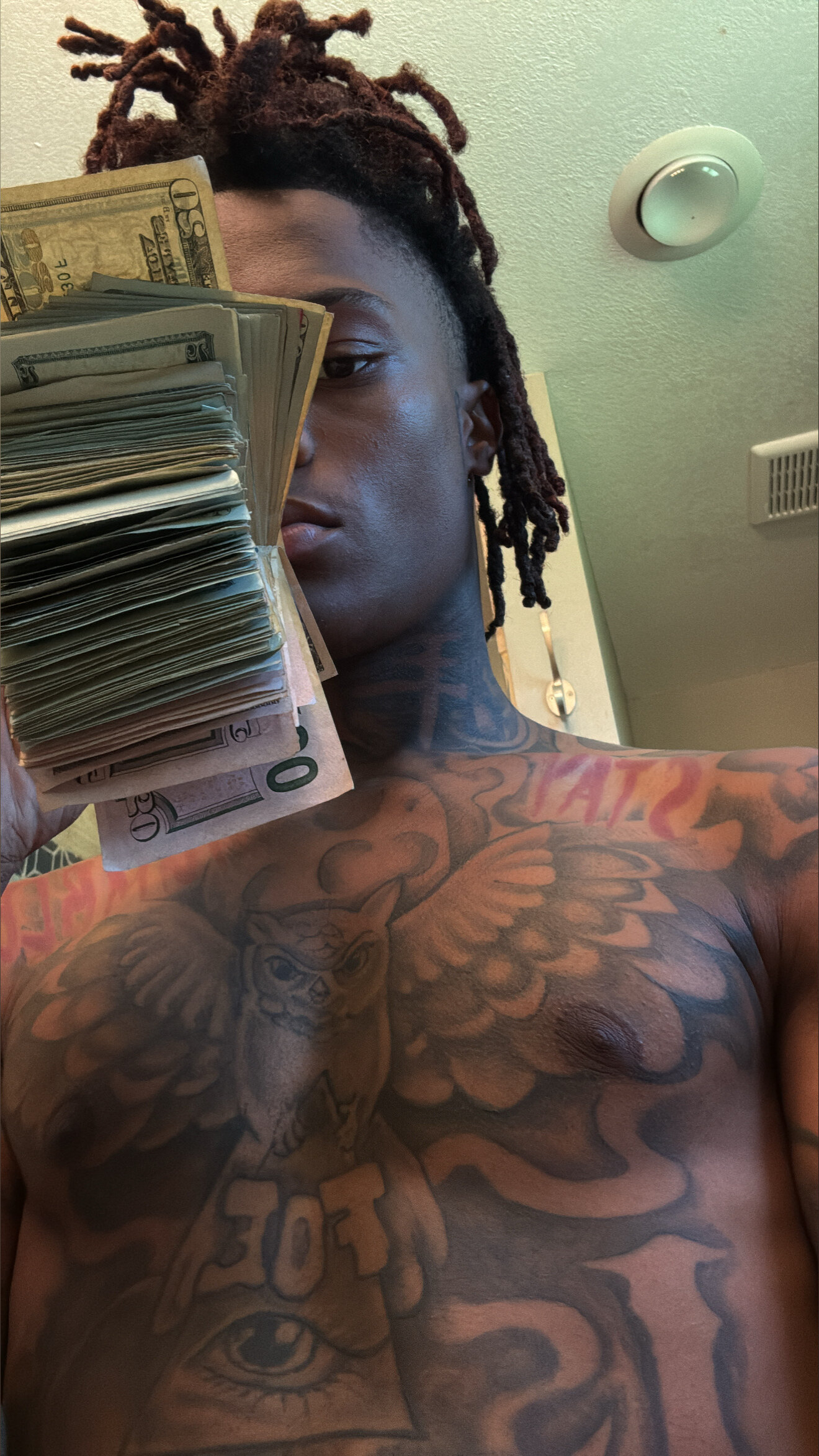 Famousnunu OnlyFans header