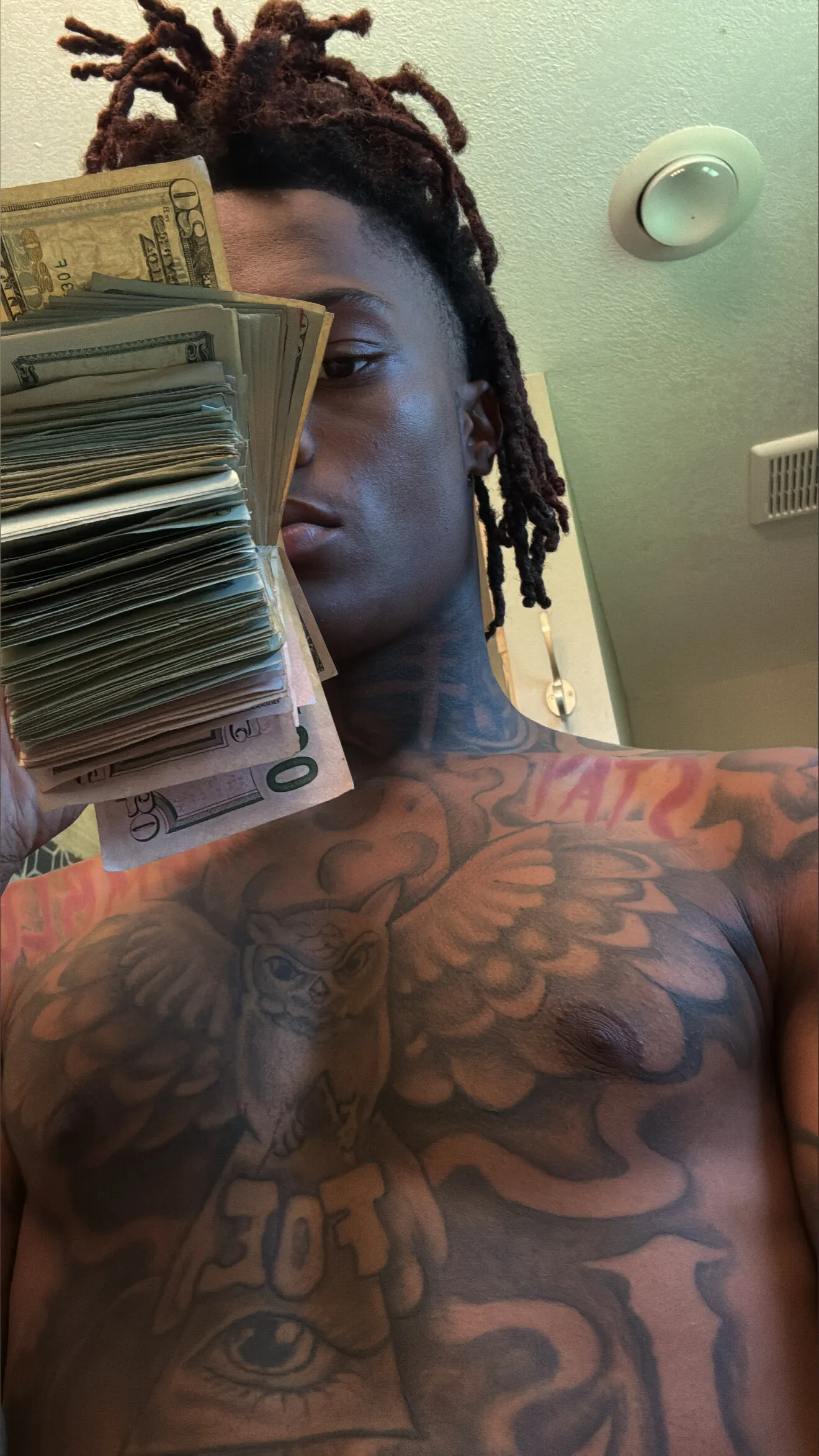 Famousnunu OnlyFans header