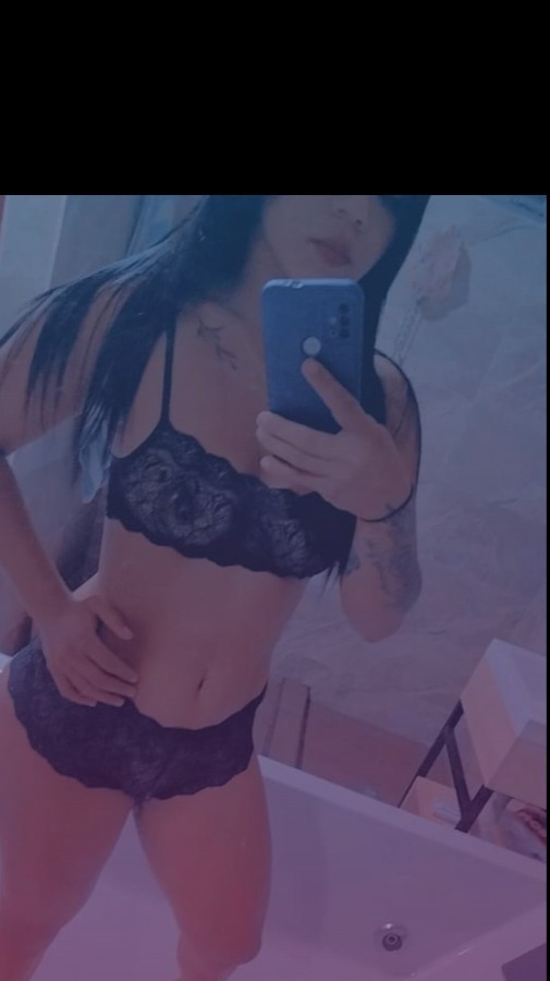 Farina hot OnlyFans header