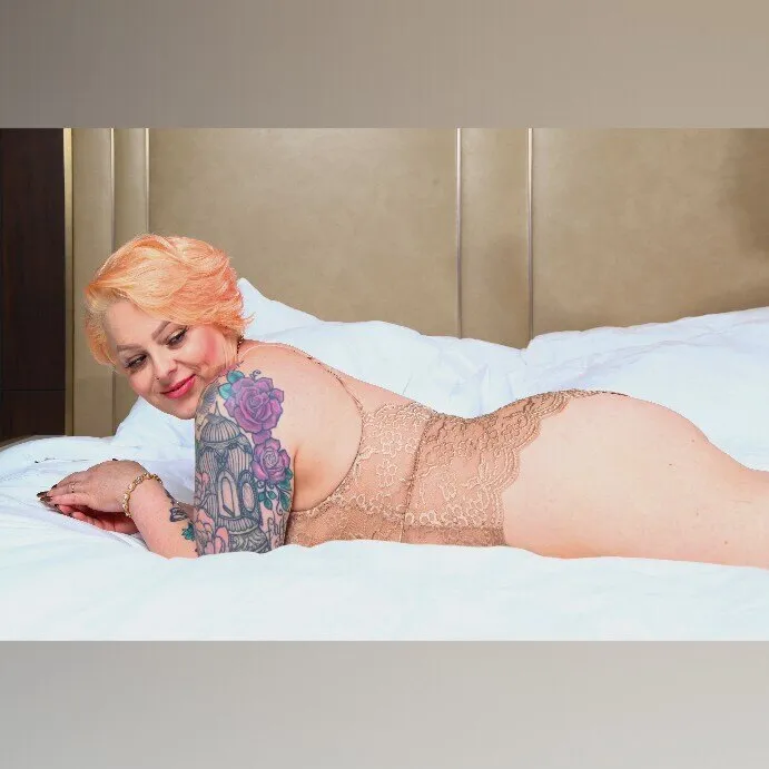 Farrah Faucet OnlyFans header